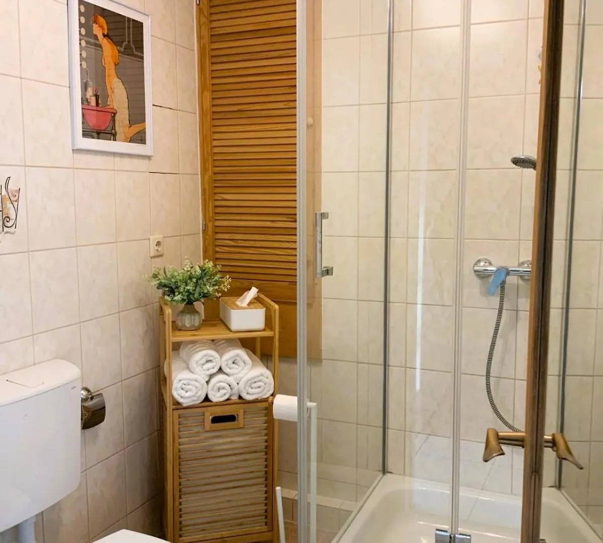 Wohlfuehlen Im Modernen Design-Apartment Mit Balkon In Best-Lage Nuremberg 0*,