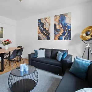 Apartment Altstadt - Exklusive 3-zi-wohnung Mit 90 Qm Und Grossem Balkon, Nuremberg